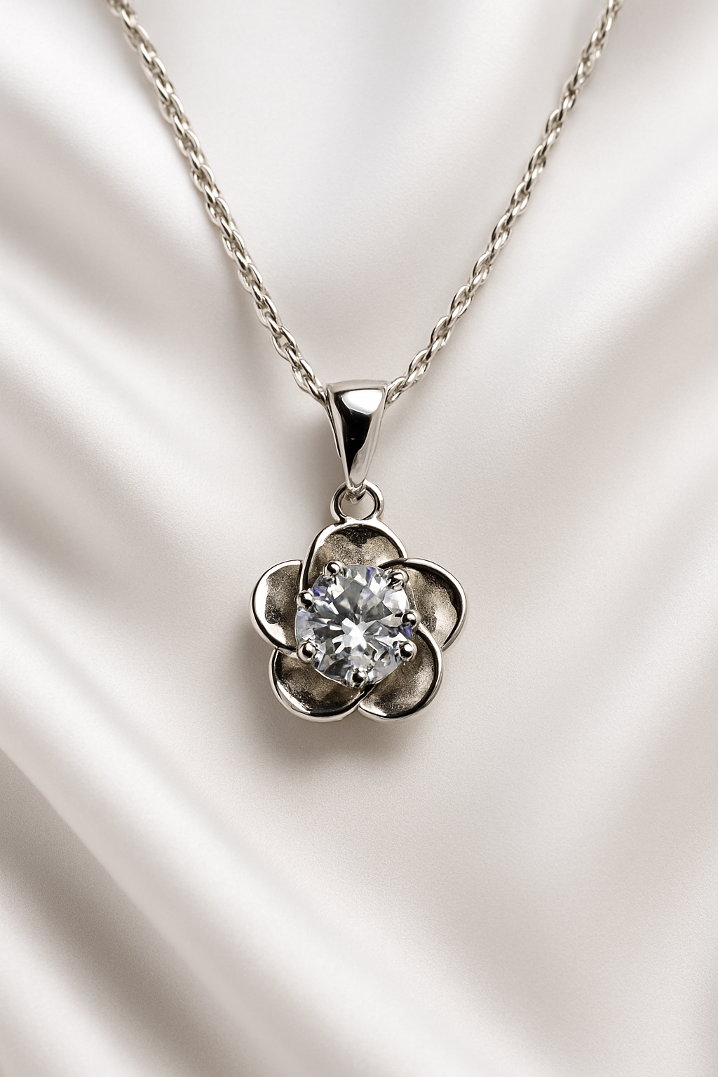 Solene Necklace