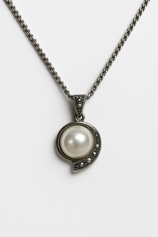 Lunisse Necklace